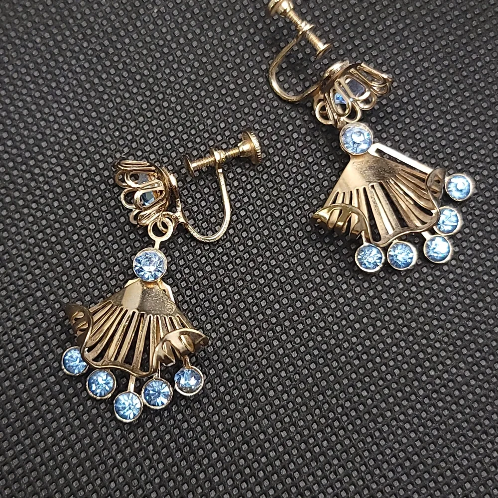 Vintage 1950's Floral Rhinestone Screwback Earrings